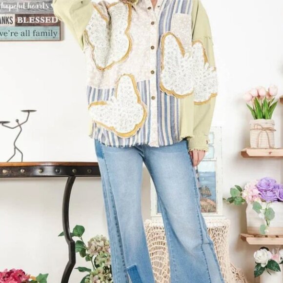 BLUE VELVET BUTTERLFY APPLIQUE SHACKET NWT - Picture 4 of 11